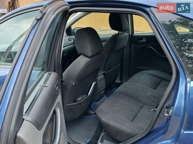 Синій Форд Фокус, об'ємом двигуна 1.6 л та пробігом 314 тис. км за 4050 $, фото 7 на Automoto.ua