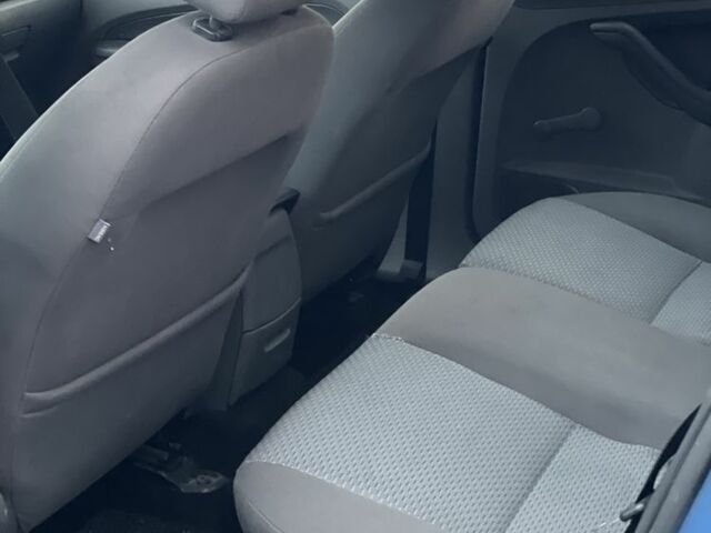 Синій Форд Фокус, об'ємом двигуна 1.6 л та пробігом 237 тис. км за 5300 $, фото 6 на Automoto.ua