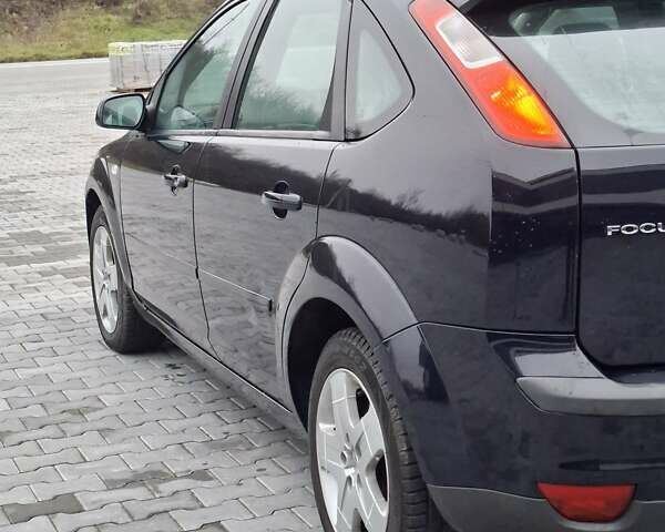 Синій Форд Фокус, об'ємом двигуна 2 л та пробігом 357 тис. км за 4200 $, фото 9 на Automoto.ua
