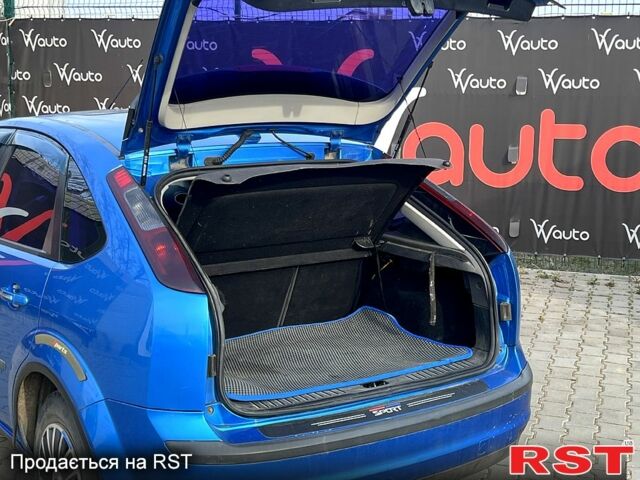 Синий Форд Фокус, объемом двигателя 1.6 л и пробегом 265 тыс. км за 3499 $, фото 5 на Automoto.ua