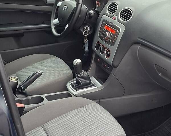 Синий Форд Фокус, объемом двигателя 2 л и пробегом 357 тыс. км за 3900 $, фото 16 на Automoto.ua