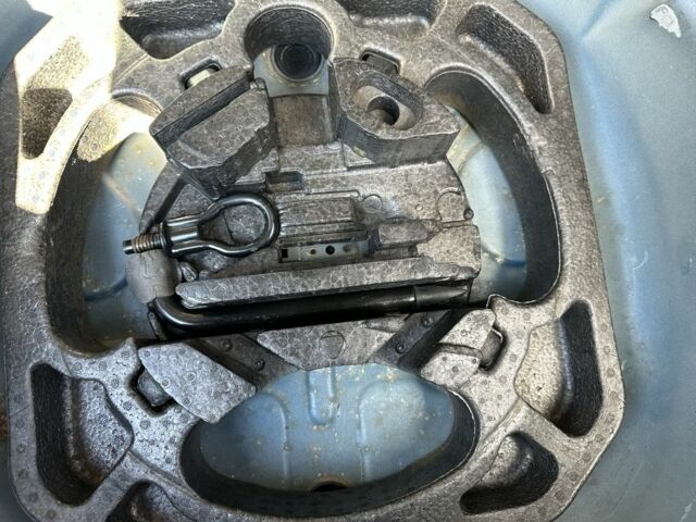 Синій Форд Фокус, об'ємом двигуна 1.4 л та пробігом 286 тис. км за 4300 $, фото 7 на Automoto.ua