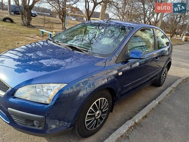 Синій Форд Фокус, об'ємом двигуна 1.6 л та пробігом 249 тис. км за 4500 $, фото 1 на Automoto.ua