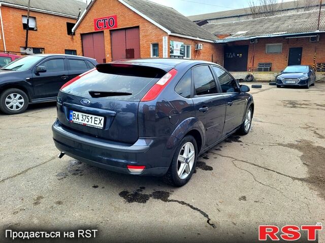 Синий Форд Фокус, объемом двигателя 1.6 л и пробегом 340 тыс. км за 4300 $, фото 2 на Automoto.ua