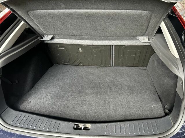 Синій Форд Фокус, об'ємом двигуна 1.4 л та пробігом 286 тис. км за 4300 $, фото 10 на Automoto.ua