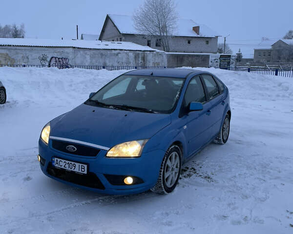 Синий Форд Фокус, объемом двигателя 1.6 л и пробегом 238 тыс. км за 5000 $, фото 7 на Automoto.ua