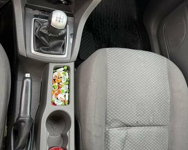 Синий Форд Фокус, объемом двигателя 1.6 л и пробегом 244 тыс. км за 4000 $, фото 19 на Automoto.ua