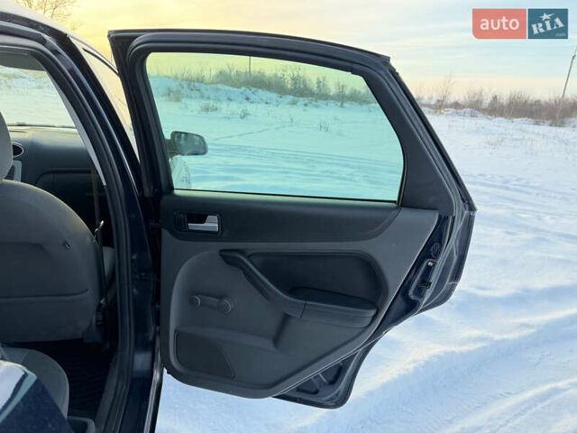 Синий Форд Фокус, объемом двигателя 2 л и пробегом 360 тыс. км за 4200 $, фото 20 на Automoto.ua