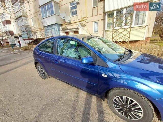 Синій Форд Фокус, об'ємом двигуна 1.6 л та пробігом 249 тис. км за 4500 $, фото 4 на Automoto.ua