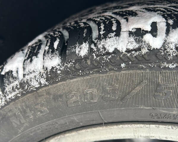 Синий Форд Фокус, объемом двигателя 1.4 л и пробегом 174 тыс. км за 3950 $, фото 6 на Automoto.ua