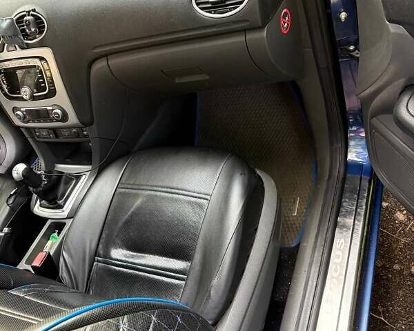 Синий Форд Фокус, объемом двигателя 1.6 л и пробегом 312 тыс. км за 5450 $, фото 16 на Automoto.ua