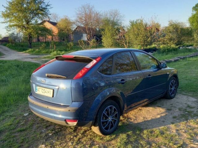 Синій Форд Фокус, об'ємом двигуна 1.8 л та пробігом 280 тис. км за 4500 $, фото 2 на Automoto.ua