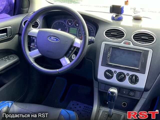 Синий Форд Фокус, объемом двигателя 1.6 л и пробегом 265 тыс. км за 3499 $, фото 2 на Automoto.ua