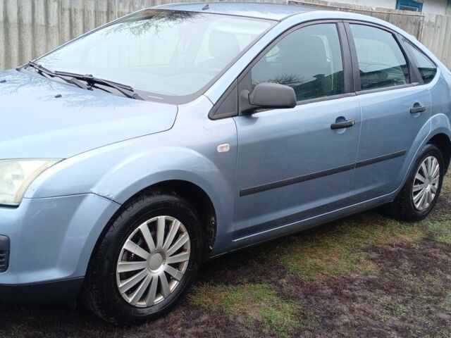 Синій Форд Фокус, об'ємом двигуна 0 л та пробігом 320 тис. км за 2800 $, фото 2 на Automoto.ua