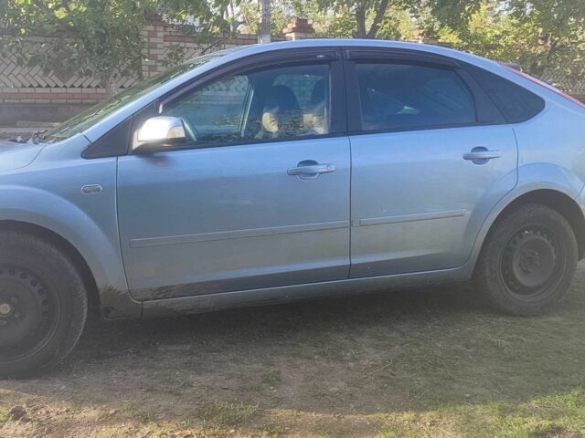 Синий Форд Фокус, объемом двигателя 1.8 л и пробегом 330 тыс. км за 1700 $, фото 7 на Automoto.ua