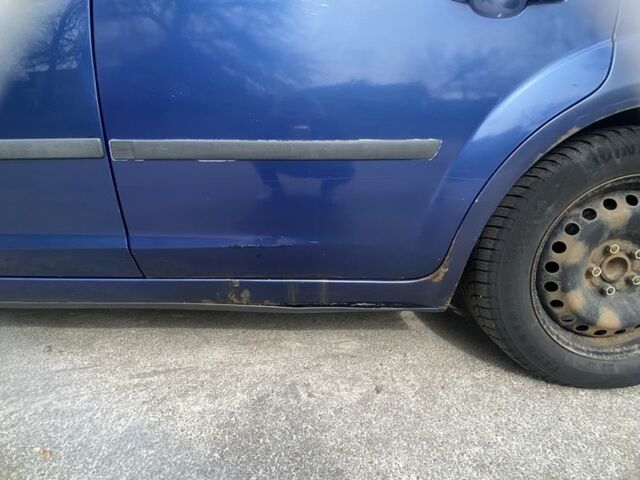 Синій Форд Фокус, об'ємом двигуна 1.8 л та пробігом 335 тис. км за 3999 $, фото 3 на Automoto.ua