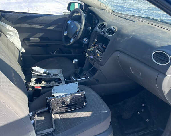 Синий Форд Фокус, объемом двигателя 1.6 л и пробегом 297 тыс. км за 2200 $, фото 8 на Automoto.ua