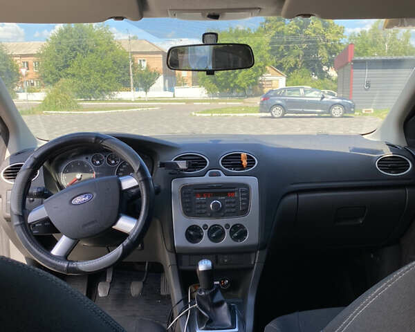 Синий Форд Фокус, объемом двигателя 1.4 л и пробегом 243 тыс. км за 4199 $, фото 12 на Automoto.ua