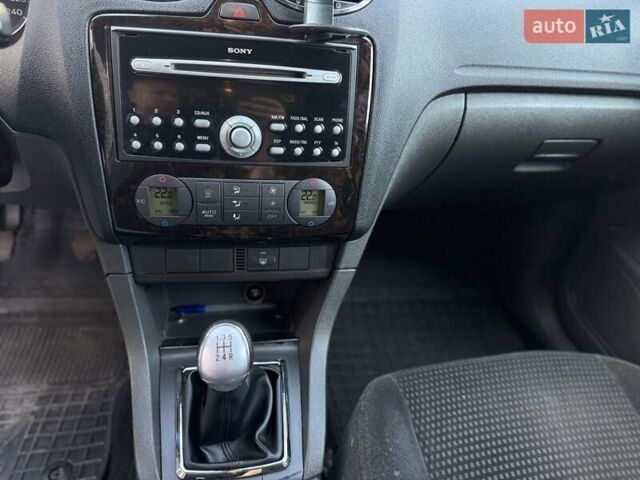 Синий Форд Фокус, объемом двигателя 2 л и пробегом 185 тыс. км за 4500 $, фото 5 на Automoto.ua