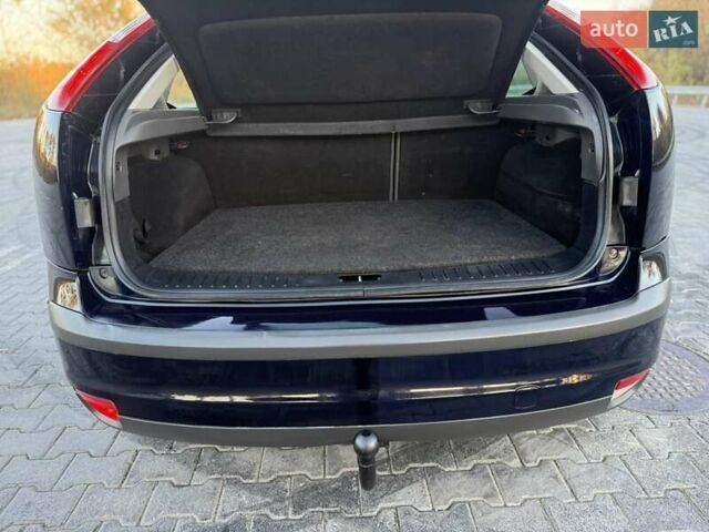 Синий Форд Фокус, объемом двигателя 2 л и пробегом 357 тыс. км за 4700 $, фото 9 на Automoto.ua