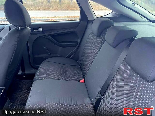 Синий Форд Фокус, объемом двигателя 1.6 л и пробегом 340 тыс. км за 4300 $, фото 10 на Automoto.ua