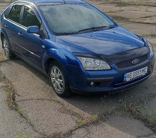 Синій Форд Фокус, об'ємом двигуна 1.6 л та пробігом 195 тис. км за 4600 $, фото 5 на Automoto.ua