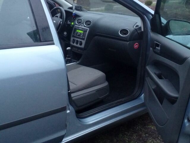 Синій Форд Фокус, об'ємом двигуна 0 л та пробігом 320 тис. км за 2800 $, фото 7 на Automoto.ua