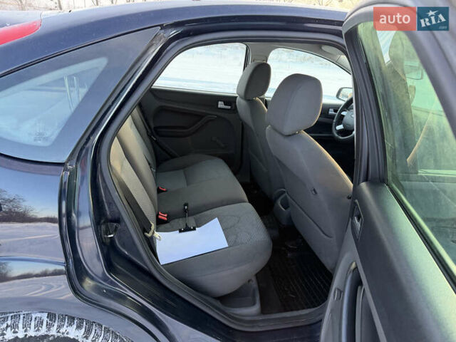 Синий Форд Фокус, объемом двигателя 2 л и пробегом 360 тыс. км за 4200 $, фото 21 на Automoto.ua
