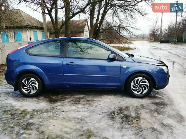 Синій Форд Фокус, об'ємом двигуна 1.6 л та пробігом 258 тис. км за 3650 $, фото 8 на Automoto.ua