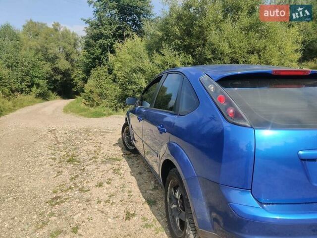 Синій Форд Фокус, об'ємом двигуна 1.6 л та пробігом 220 тис. км за 4200 $, фото 8 на Automoto.ua