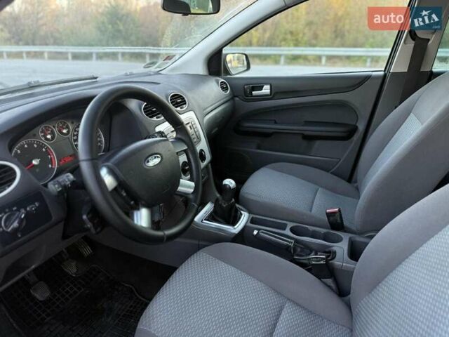 Синий Форд Фокус, объемом двигателя 2 л и пробегом 357 тыс. км за 4700 $, фото 7 на Automoto.ua