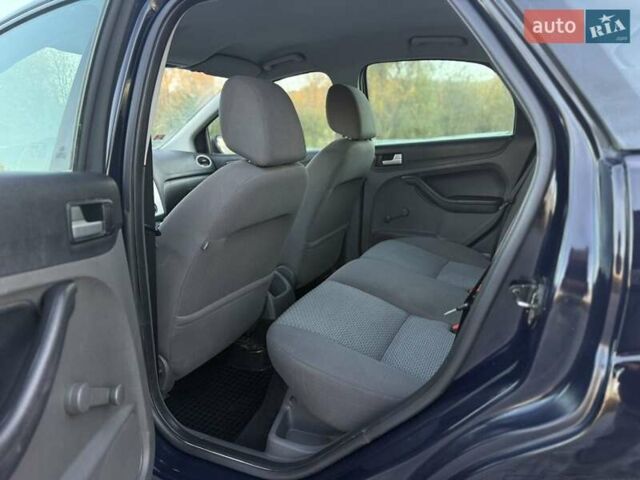 Синий Форд Фокус, объемом двигателя 2 л и пробегом 357 тыс. км за 4700 $, фото 4 на Automoto.ua