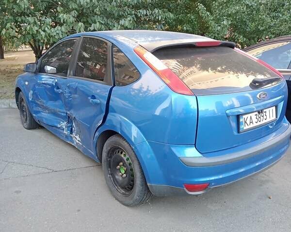 Синий Форд Фокус, объемом двигателя 1.6 л и пробегом 250 тыс. км за 2200 $, фото 4 на Automoto.ua