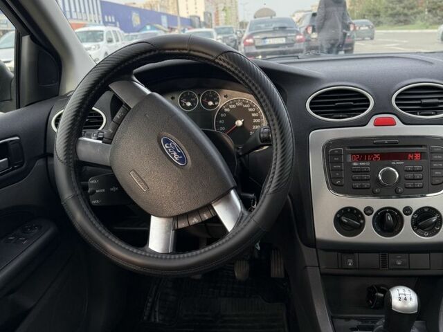 Синій Форд Фокус, об'ємом двигуна 1.6 л та пробігом 244 тис. км за 4000 $, фото 15 на Automoto.ua