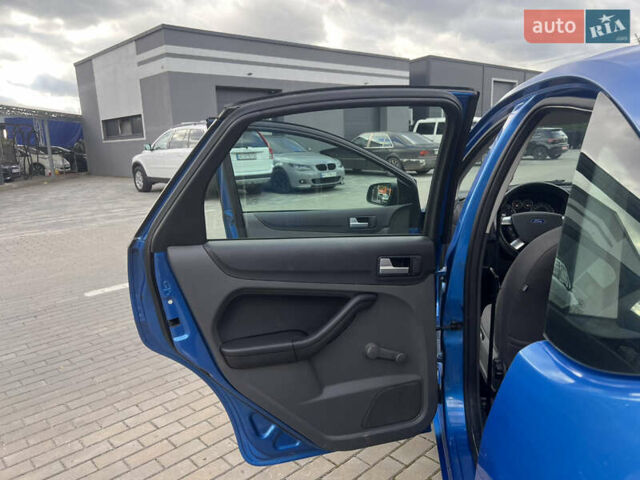 Синий Форд Фокус, объемом двигателя 1.6 л и пробегом 236 тыс. км за 4950 $, фото 12 на Automoto.ua