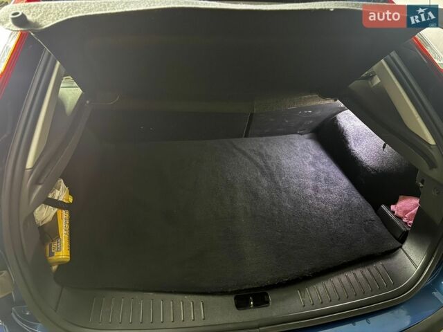 Синій Форд Фокус, об'ємом двигуна 1.6 л та пробігом 180 тис. км за 4600 $, фото 14 на Automoto.ua