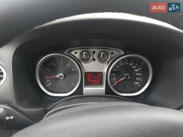 Синій Форд Фокус, об'ємом двигуна 1.6 л та пробігом 307 тис. км за 4700 $, фото 34 на Automoto.ua