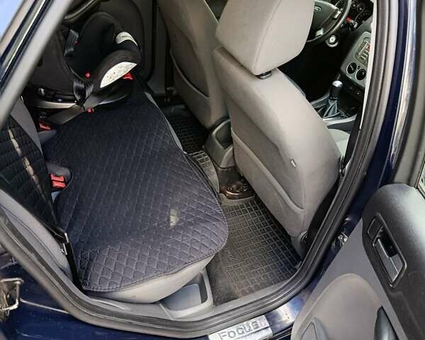 Синий Форд Фокус, объемом двигателя 1.6 л и пробегом 305 тыс. км за 4500 $, фото 10 на Automoto.ua