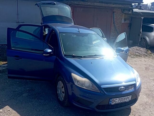 Синій Форд Фокус, об'ємом двигуна 1.6 л та пробігом 333 тис. км за 4100 $, фото 1 на Automoto.ua