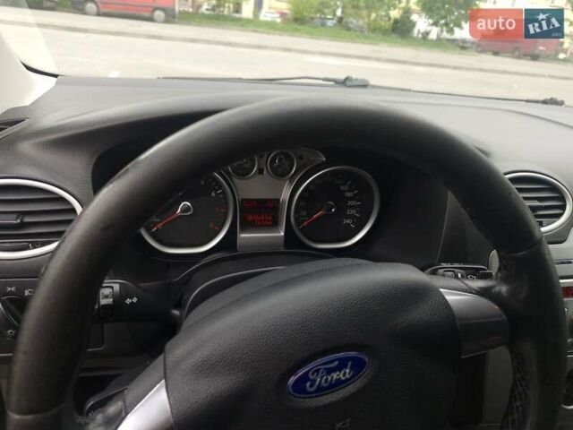 Синій Форд Фокус, об'ємом двигуна 1.6 л та пробігом 307 тис. км за 4700 $, фото 31 на Automoto.ua