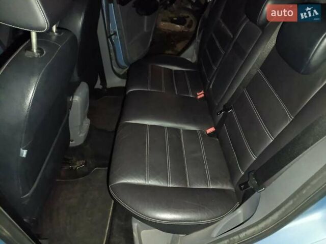 Синий Форд Фокус, объемом двигателя 1.6 л и пробегом 214 тыс. км за 6450 $, фото 17 на Automoto.ua