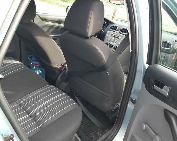 Синій Форд Фокус, об'ємом двигуна 1.6 л та пробігом 222 тис. км за 4990 $, фото 8 на Automoto.ua