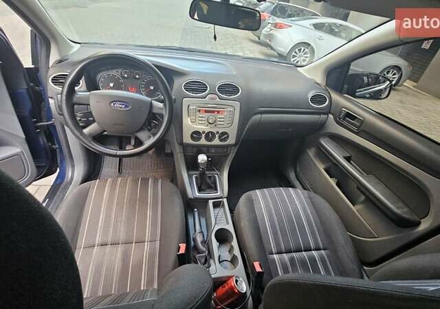 Синий Форд Фокус, объемом двигателя 1.6 л и пробегом 264 тыс. км за 4800 $, фото 12 на Automoto.ua