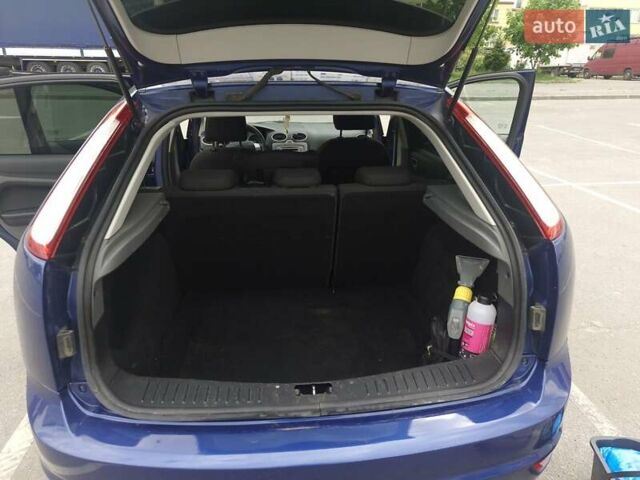 Синій Форд Фокус, об'ємом двигуна 1.6 л та пробігом 307 тис. км за 4700 $, фото 44 на Automoto.ua