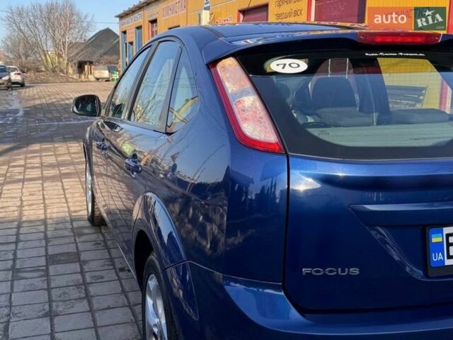 Синий Форд Фокус, объемом двигателя 1.6 л и пробегом 205 тыс. км за 4999 $, фото 3 на Automoto.ua