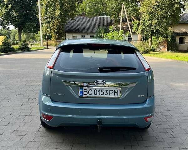 Синий Форд Фокус, объемом двигателя 1.6 л и пробегом 300 тыс. км за 5300 $, фото 3 на Automoto.ua