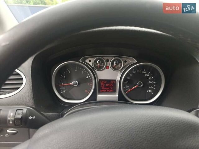 Синій Форд Фокус, об'ємом двигуна 1.6 л та пробігом 307 тис. км за 4700 $, фото 30 на Automoto.ua