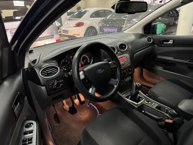 Синій Форд Фокус, об'ємом двигуна 2 л та пробігом 171 тис. км за 6300 $, фото 9 на Automoto.ua