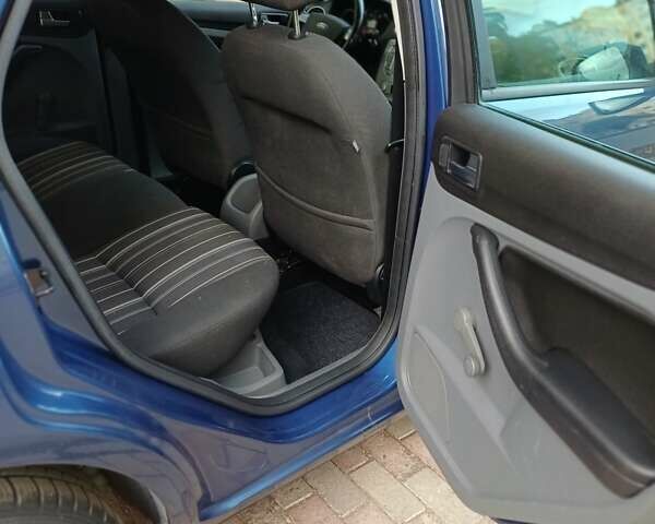 Форд Фокус 2008 у Калуше на Automoto.ua Синій Форд Фокус, об'ємом двигуна 1.6 л та пробігом 235 тис. км за 5400 $, фото 7 на Automoto.ua