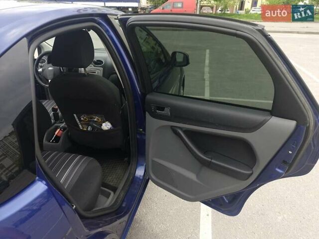 Синій Форд Фокус, об'ємом двигуна 1.6 л та пробігом 307 тис. км за 4700 $, фото 38 на Automoto.ua